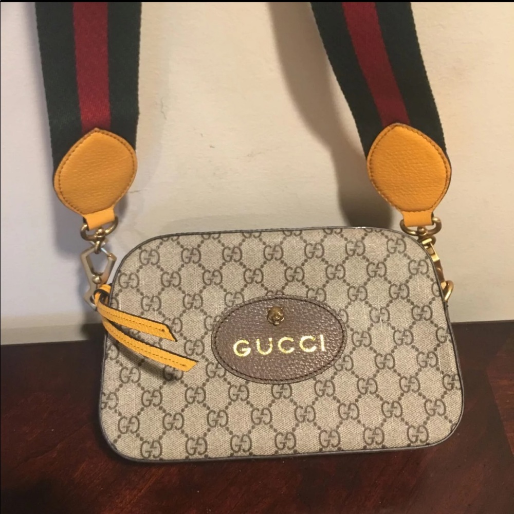 Gucci Crossbody bag